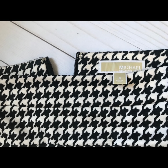 Michael Kors pencil skirt - Picture 3 of 3